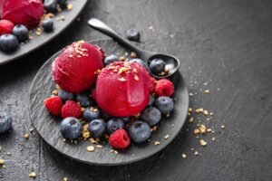 glace aux fruits rouges et yaourt