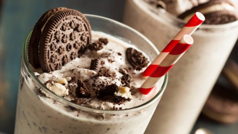 Milkshake Oreo maison avec le Ninja Creami Deluxe