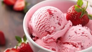 Glace fraise Ninja Creami sans lactose avec le Ninja Creami Deluxe