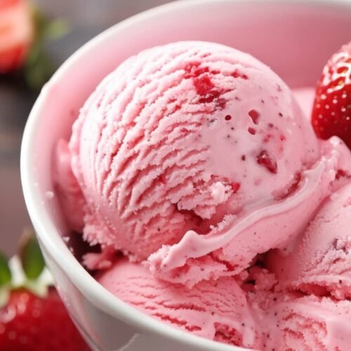 Glace fraise Ninja Creami sans lactose avec le Ninja Creami Deluxe